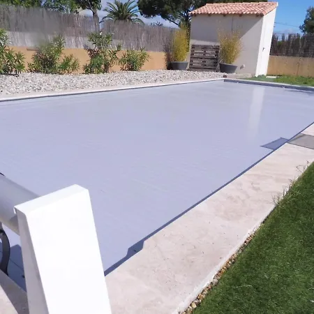 L'olivier House With Swimming Pool